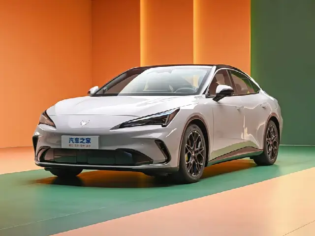 BAIC Arcfox Alpha S5 2026, новый