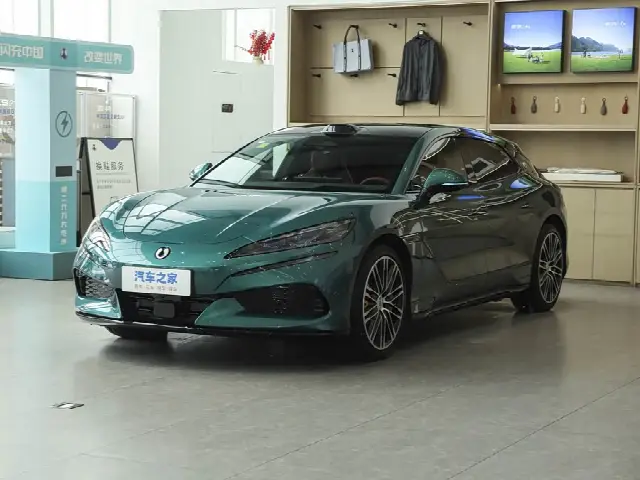 Denza Z9GT 2026, новый