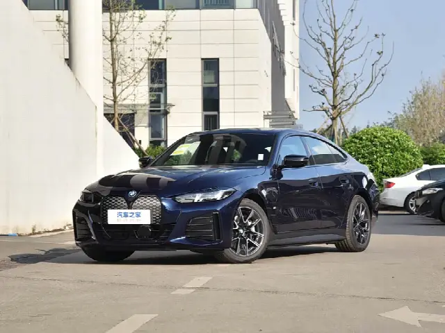 BMW i4 2026, новый