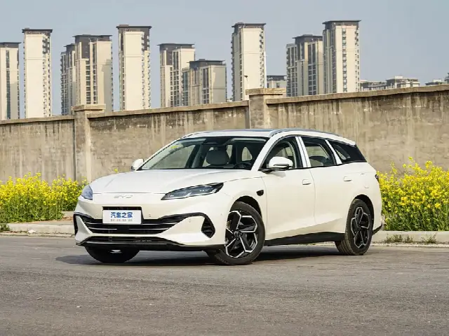 BYD Seal 06 DM-i Hybrid 2026, новый