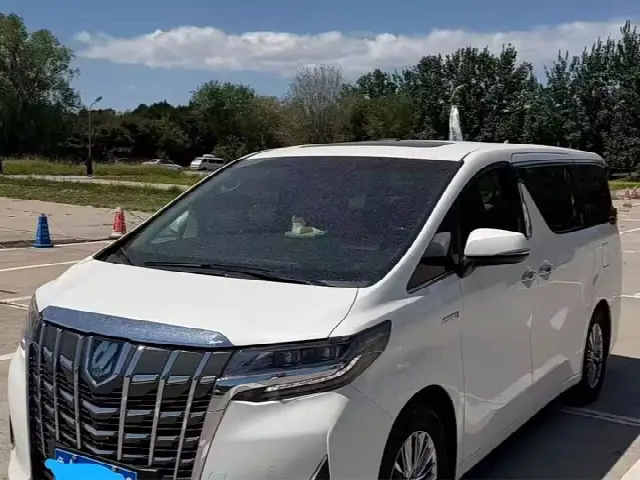 Toyota Alphard 2021, 37 000 км