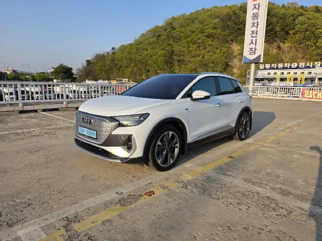 Audi Q4 e-tron 2022, 57 548 км