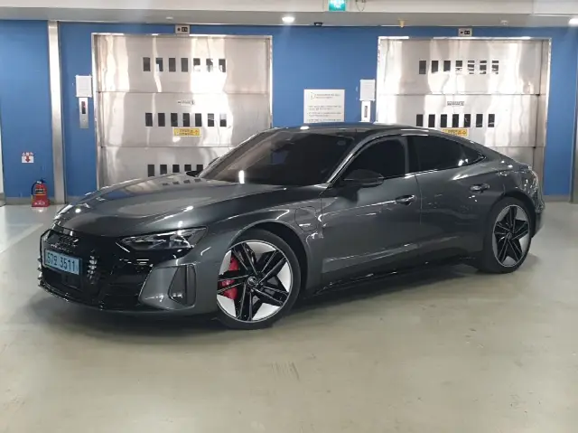 Audi RS e-tron GT 2021, 29 604 км