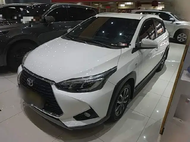 Toyota Yaris L Hatchback 2022, 47 100 км