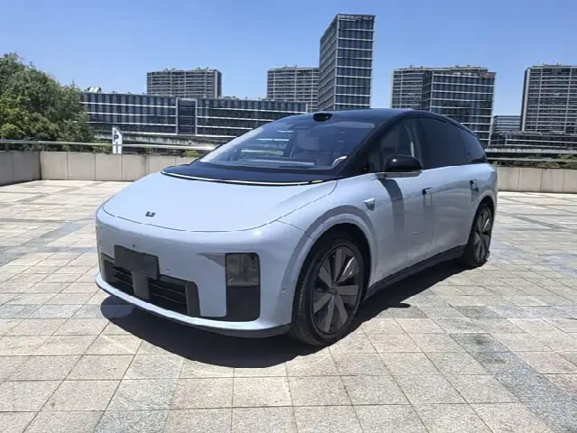 LiXiang i8 2025, 7 700 км