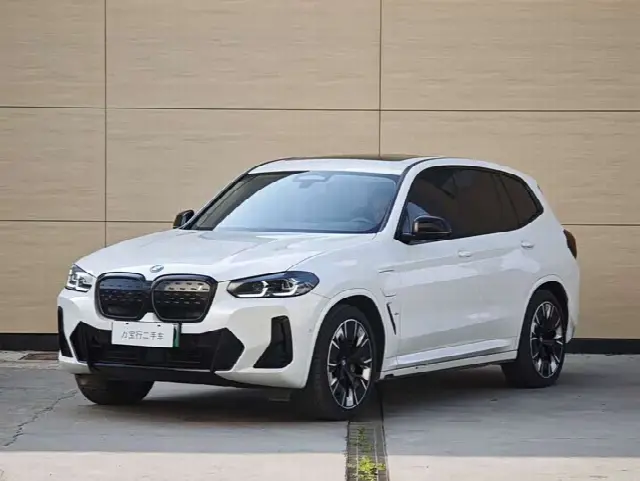 BMW iX3 2024, 36 000 км