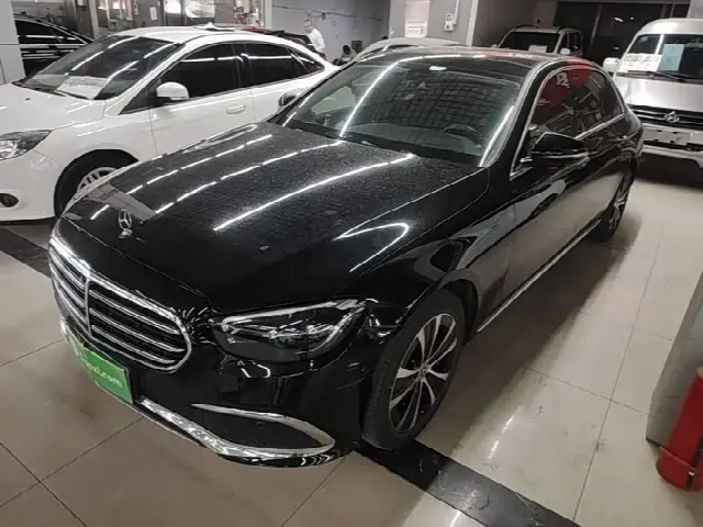 Mercedes-Benz E-Class Hybrid 2022, 59 900 км