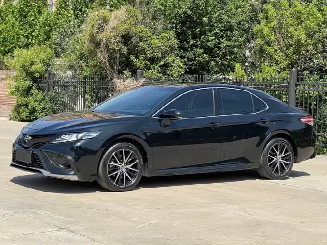 Toyota Camry 2021, 70 000 км