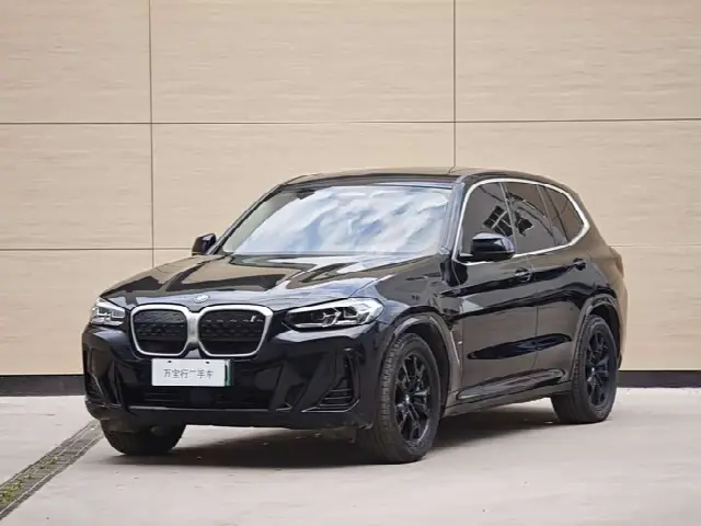 BMW iX3 2024, 40 000 км