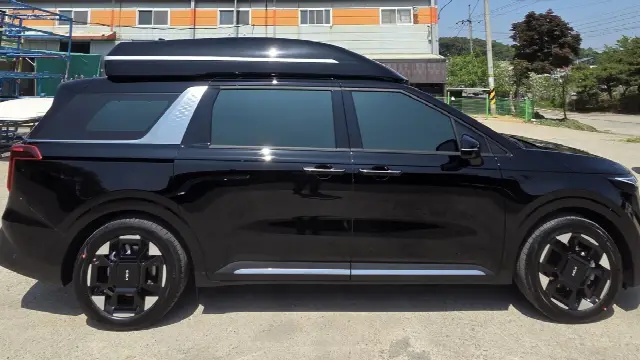 Kia Carnival 2023, новый
