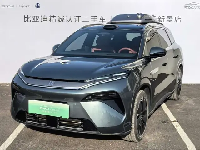 BYD Tang L 2025, 5 200 км