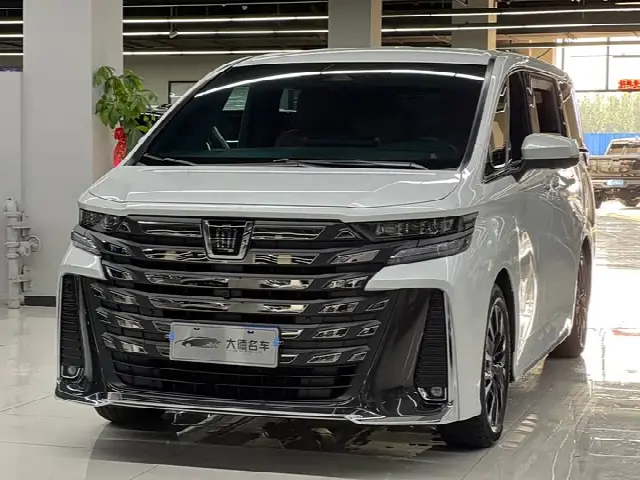 Toyota Vellfire 2024, 63 000 км