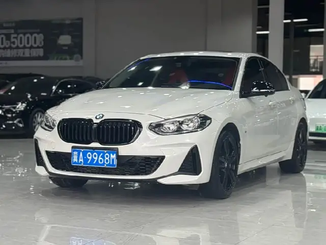BMW 1 Series 2023, 30 000 км