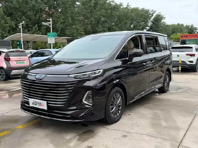 Bestune M9 2023, 6 900 км