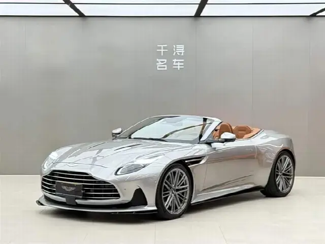 Aston Martin DB12 2023, 7 000 км