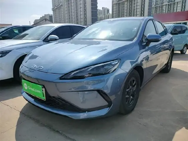 BYD Seal 05 DM-i Hybrid 2025, 25 000 км