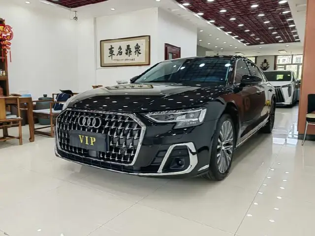 Audi A8 2025, 26 000 км