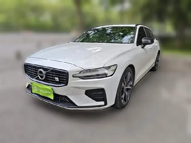 Volvo V60 2022, 72 300 км