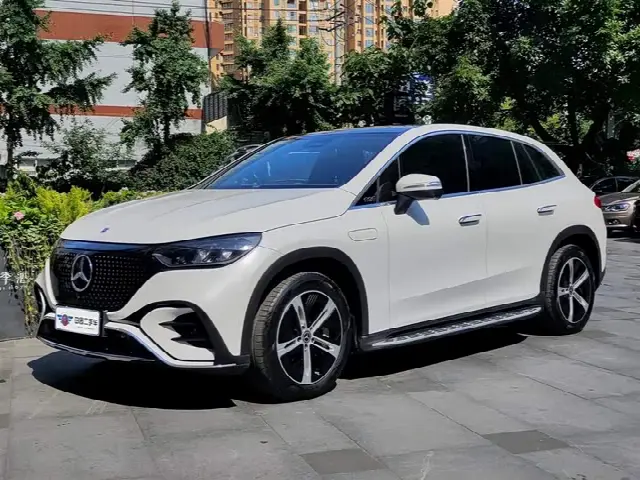 Mercedes-Benz EQE SUV 2023, 27 000 км