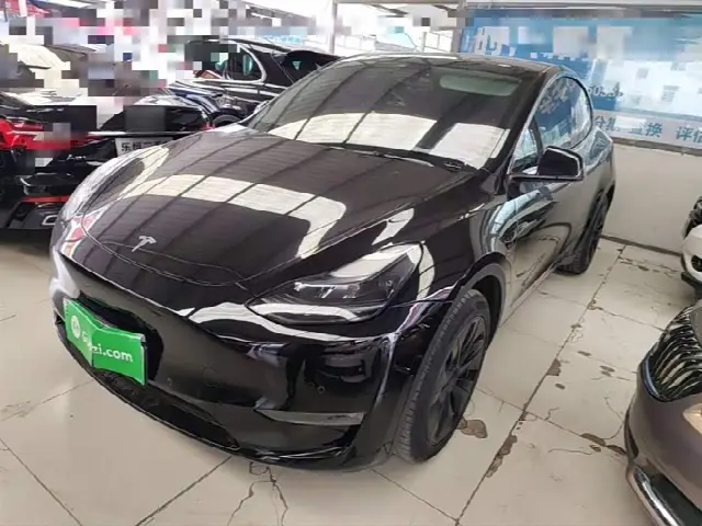 Tesla Model Y 2023, 70 500 км