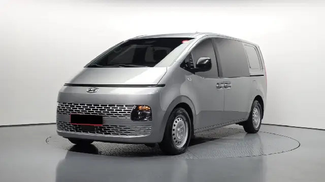 Hyundai Staria 2021, 69 000 км