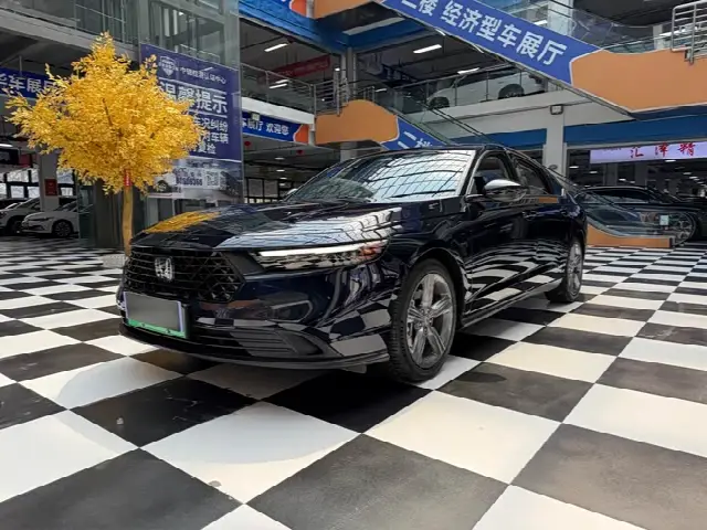 Honda Accord Hybrid 2023, 50 000 км