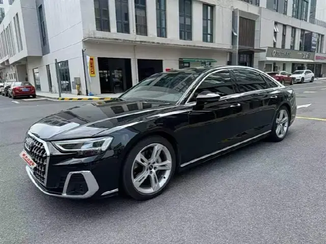 Audi A8 2023, 19 800 км