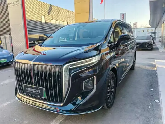 Hongqi HQ9 Hybrid 2024, 12 000 км