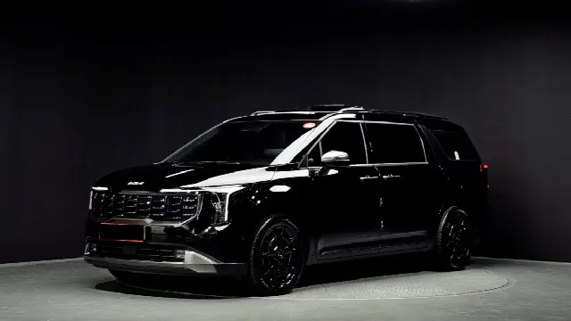 Kia Carnival 2023, 14 921 км