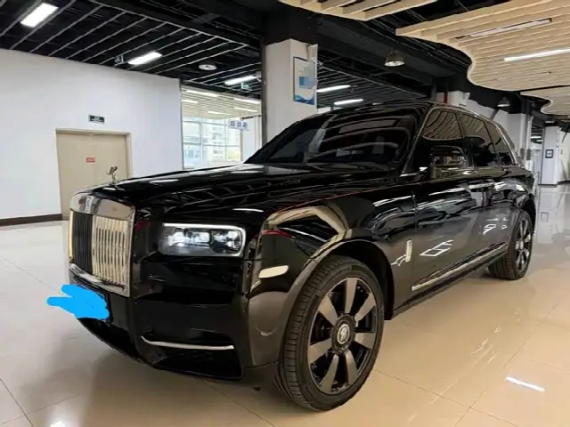 Rolls-Royce Cullinan 2024, 9 800 км