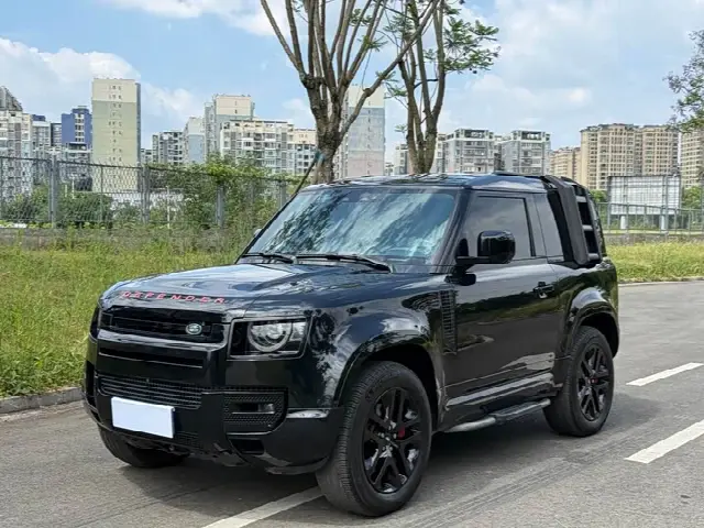 Land Rover Defender 2023, 70 000 км