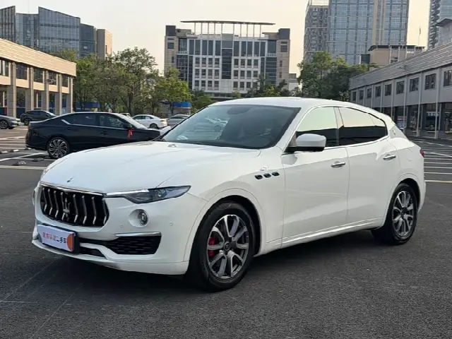 Maserati Levante 2022, 100 000 км