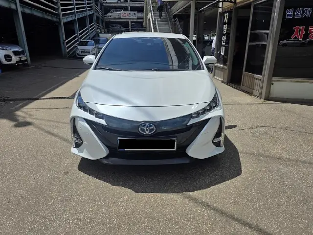 Toyota Prius 2017, 37 729 км