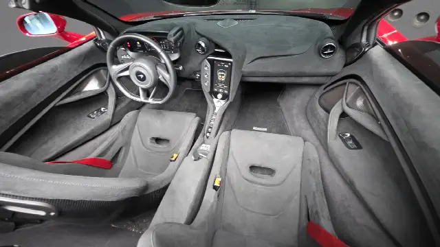 McLaren 750S 2023, новый