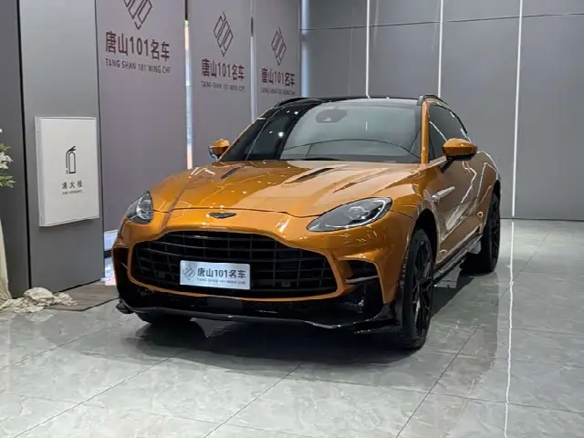 Aston Martin DBX 2022, 46 000 км
