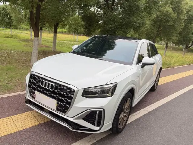 Audi Q2L 2022, 23 000 км