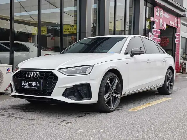 Audi A4L 2024, 31 000 км
