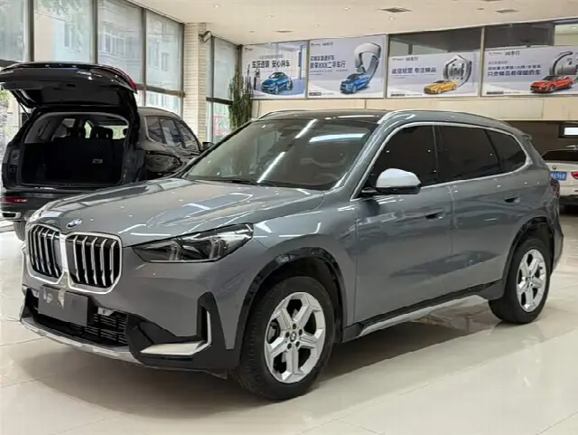 BMW X1 2023, 15 000 км