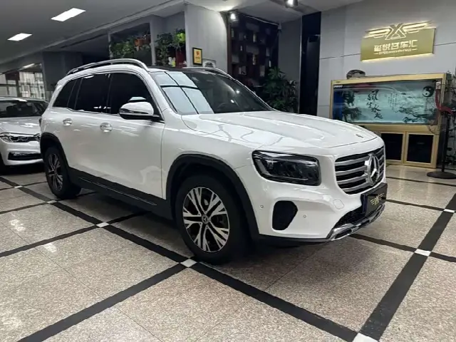 Mercedes-Benz GLB-Class 2024, 18 000 км