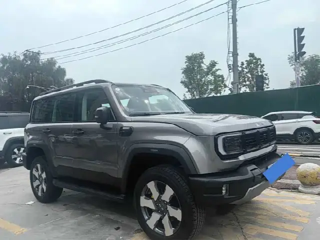 BAIC Beijing BJ40 Hybrid 2025, 18 000 км