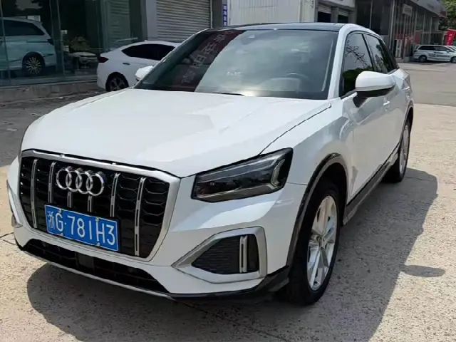 Audi Q2L 2022, 25 000 км