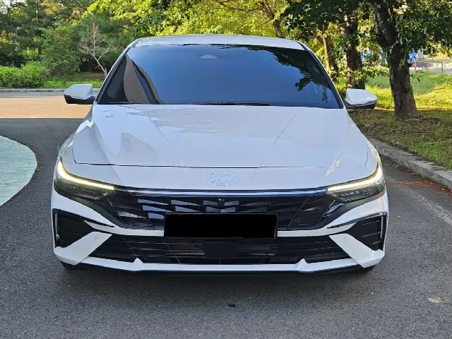 Hyundai Avante 2023, 21 970 км