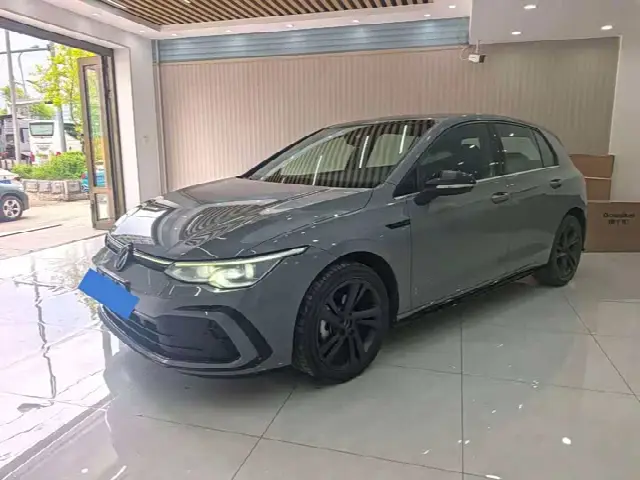 Volkswagen Golf 2023, 17 000 км
