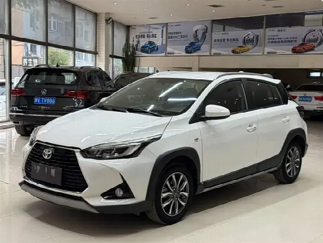 Toyota Yaris L Hatchback 2022, 29 000 км