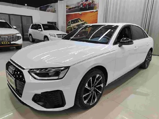 Audi A4L 2023, 55 500 км