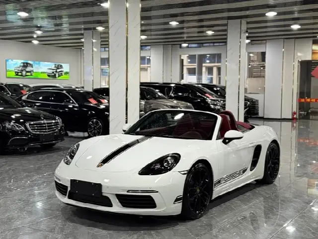 Porsche 718 2023, 7 000 км