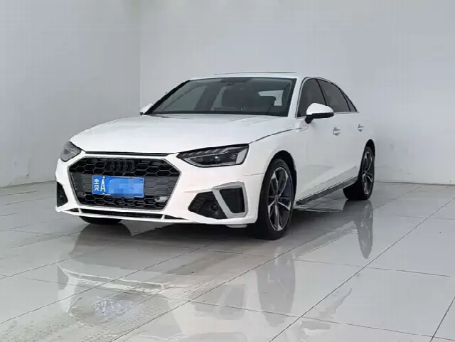 Audi A4L 2022, 68 000 км