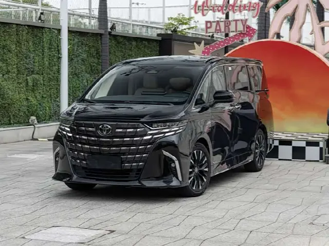 Toyota Alphard 2024, 66 000 км