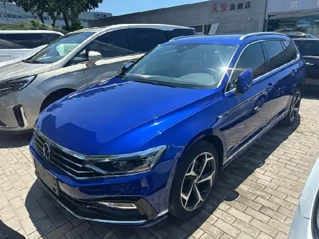 Volkswagen Passat Variant 2021, 21 000 км