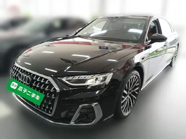 Audi A8 2024, 33 200 км